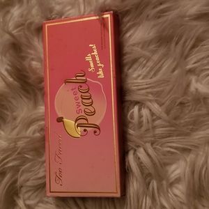 Too faced peach